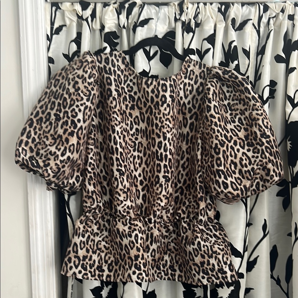 H&M Cream Leopard Print Puff Sleeve Blouse